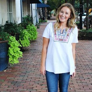 Super Sweet Embroidered White Floral Top
